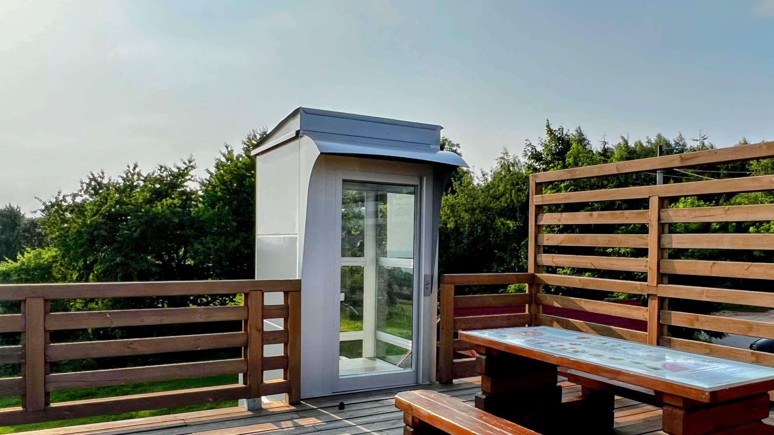 Cibes Aussenlift mit Dach