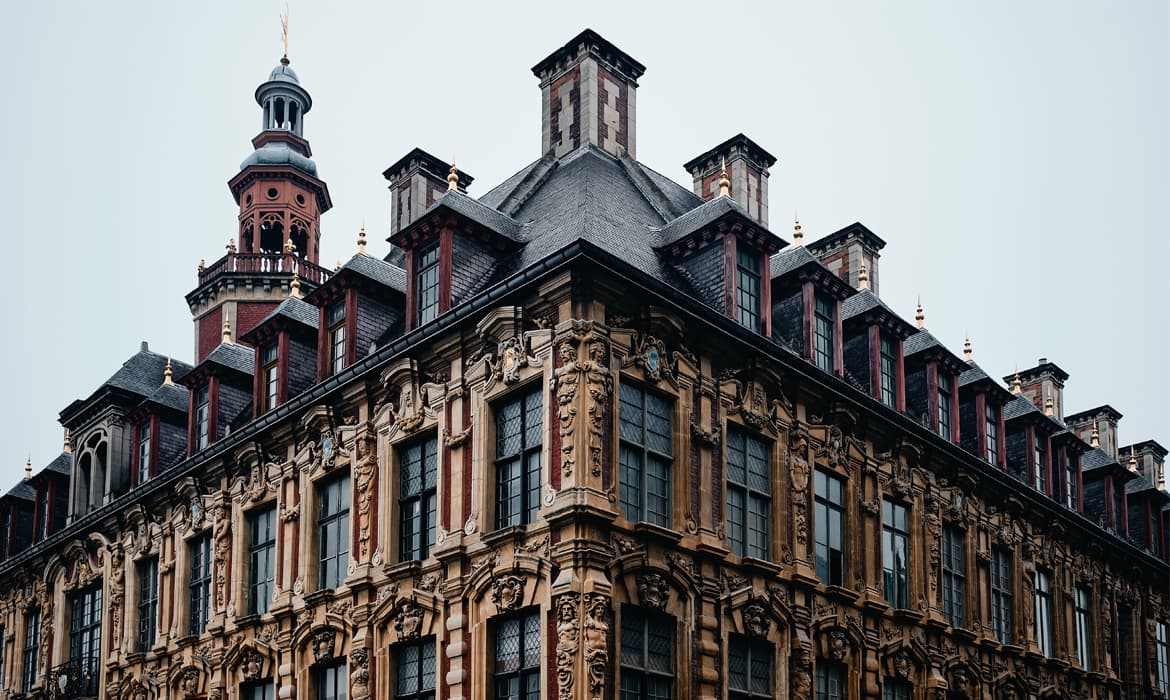 ascensor edificio protegido