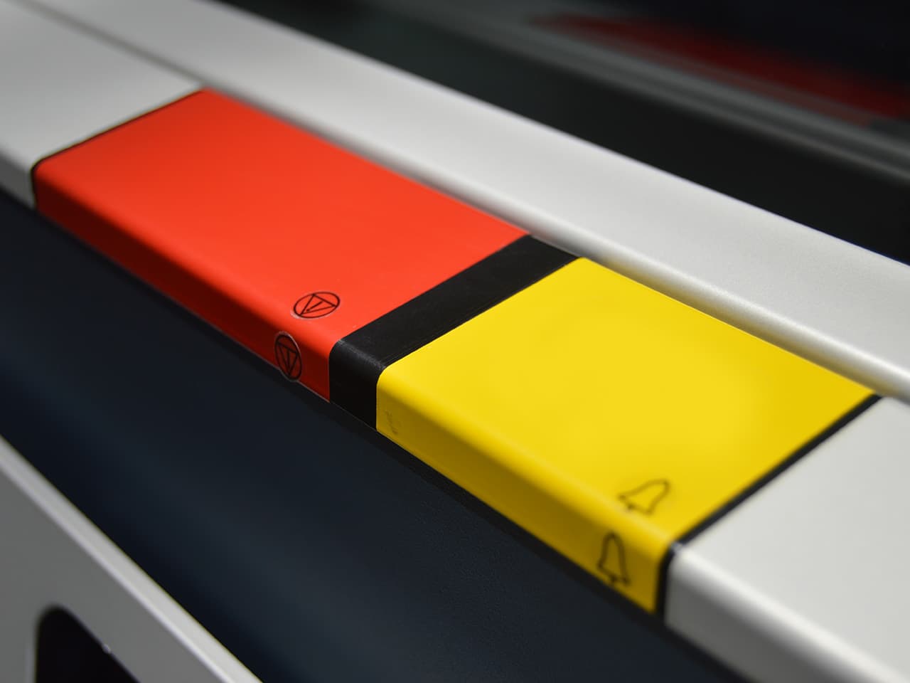 User guide instructions for the emergency buttons of the Cibes Air
