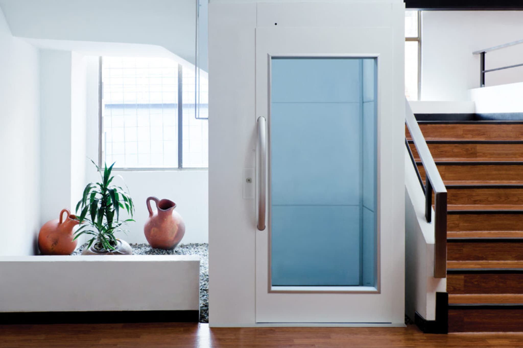 Cost-efficient residential elevator