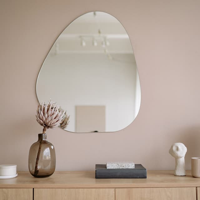 minimalist pink interior design trends 2024