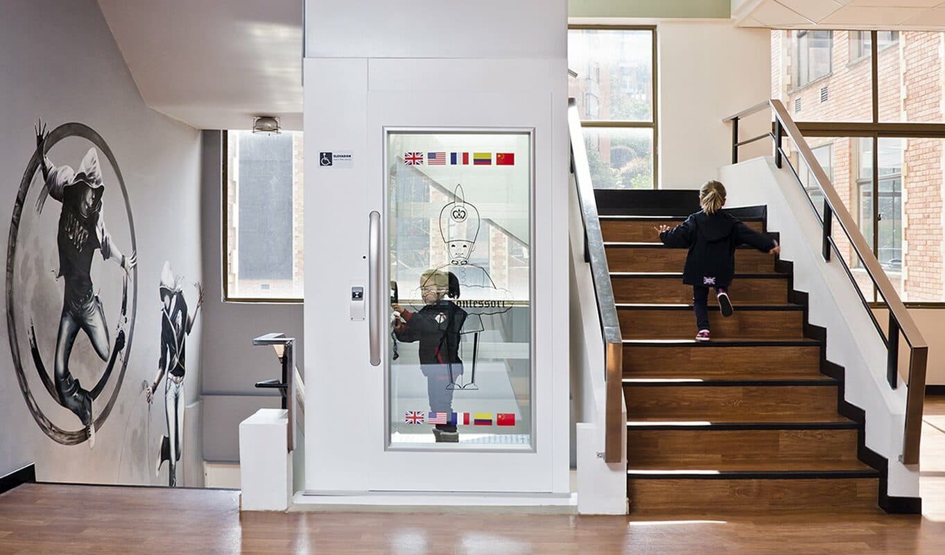 Platform Lift In School Hero 1920×800 E1655197381264