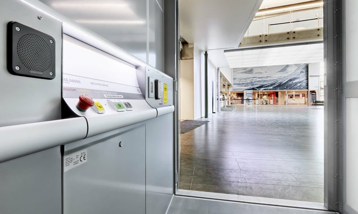 Se Lule Airport Passenger Lift