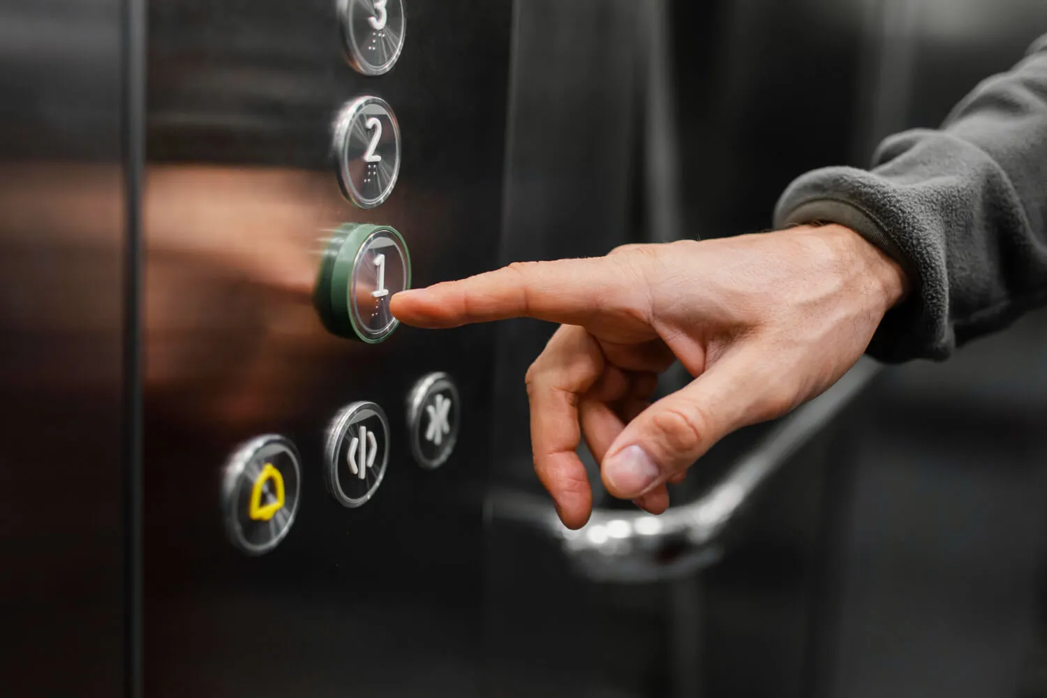 cuánto peso soporta un ascensor